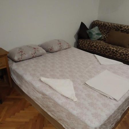 27 Юли 3 Бюджет Apartment Varna ภายนอก รูปภาพ